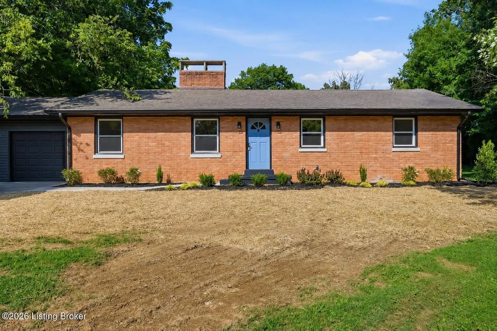 386 S Deepwood Dr, Radcliff