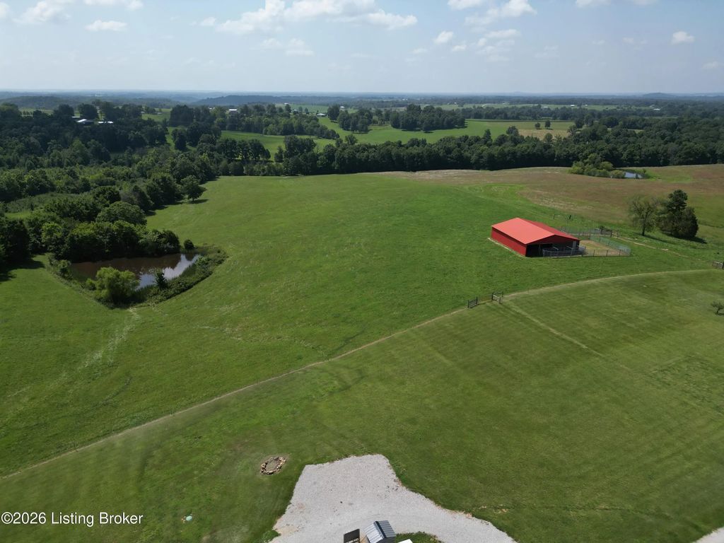 673 Doctor Cheal Rd, Leitchfield