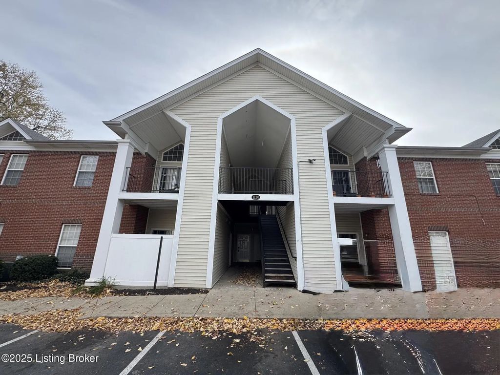 1130 Westlynne Pl 8, Louisville
