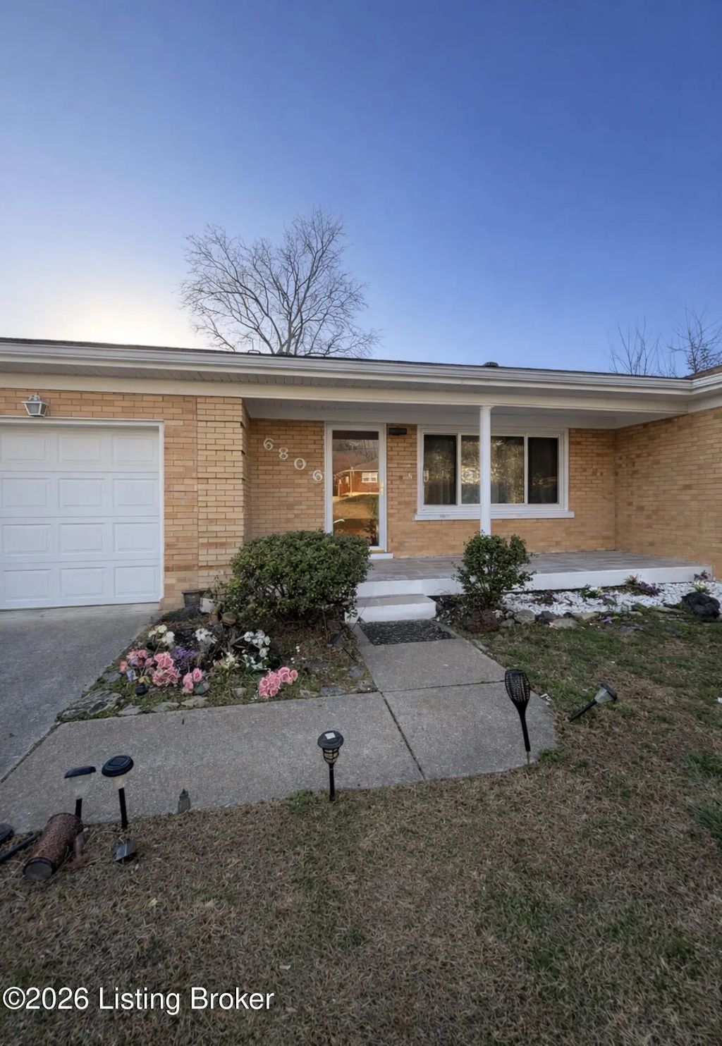 6806 Mariposa Dr, Louisville