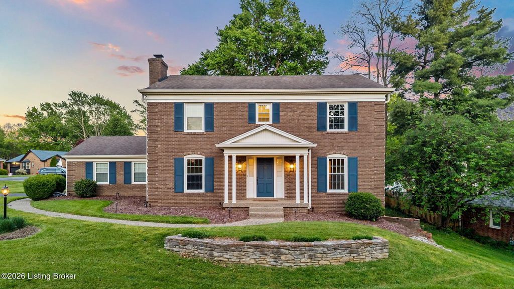 4605 Deepwood Dr, Louisville