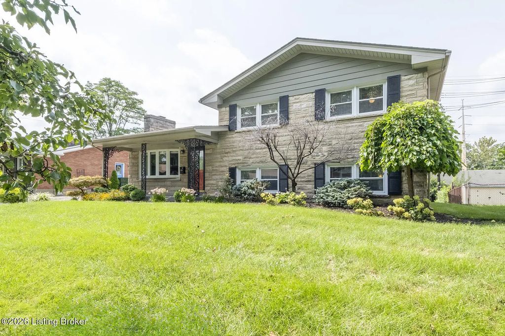 4021 Blossomwood Dr, Louisville