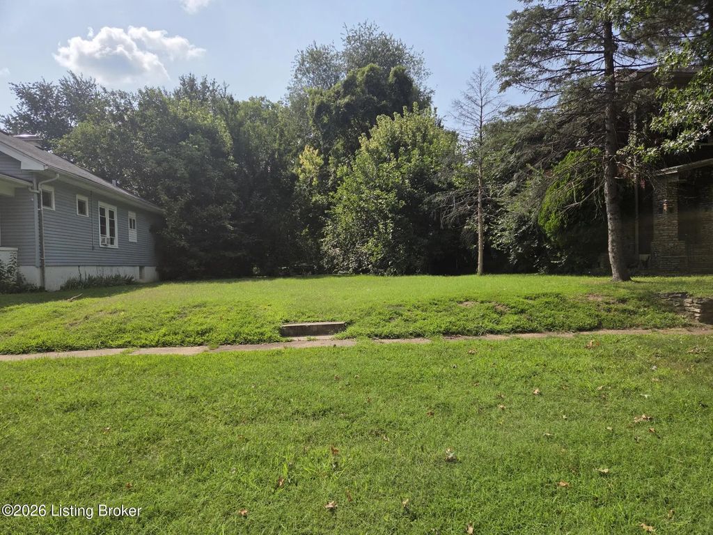 226 Shawnee Dr, Louisville