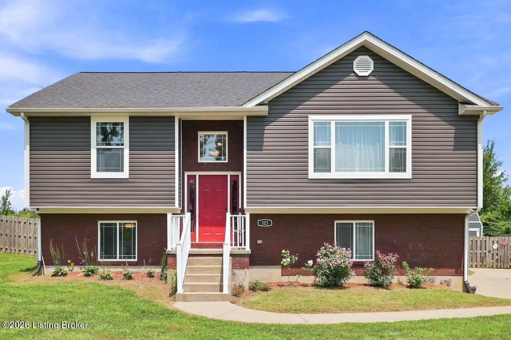323 House Ln, Elizabethtown