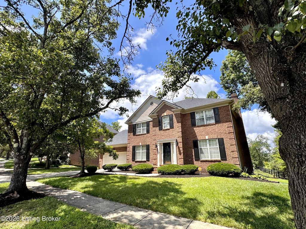 813 Andover Village Dr, Lexington