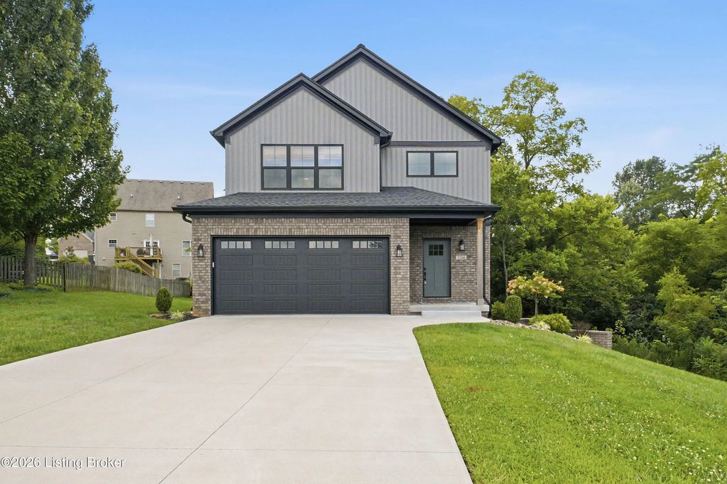 2206 Northgate Ct, La Grange