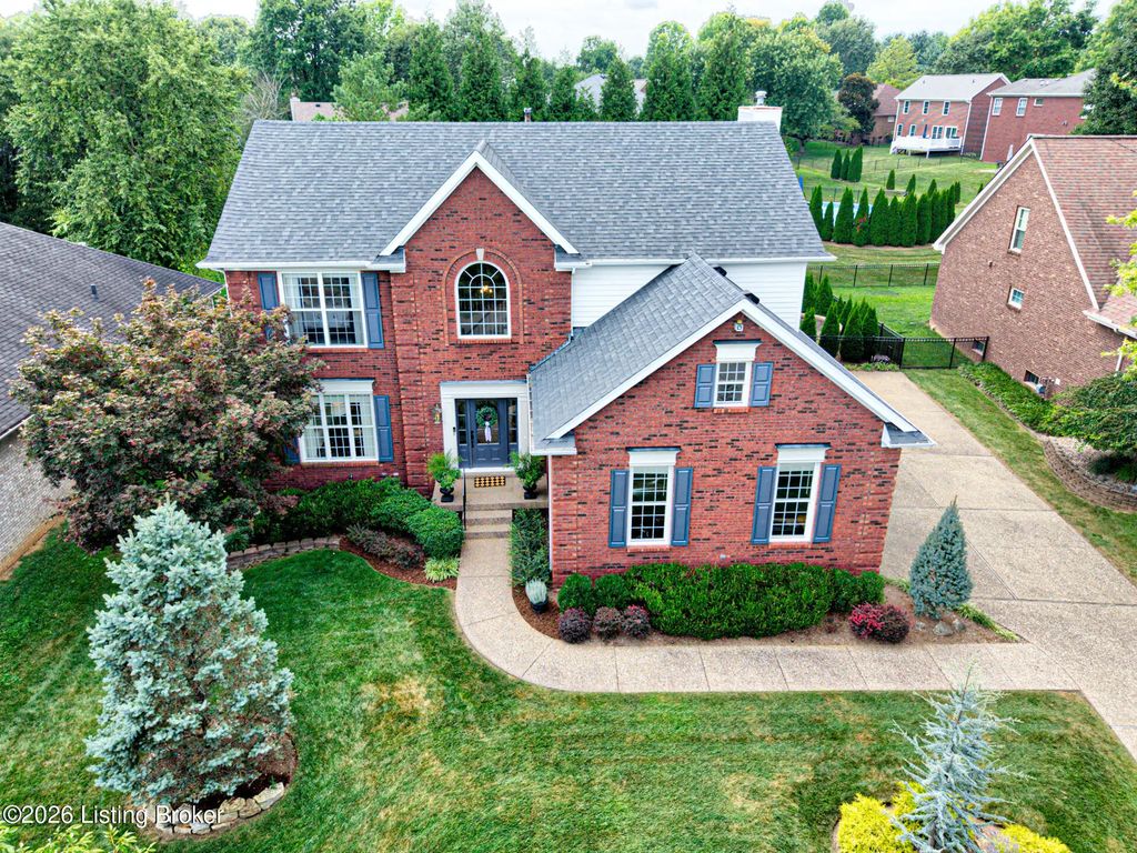 4206 Lake Spring Ct, Louisville