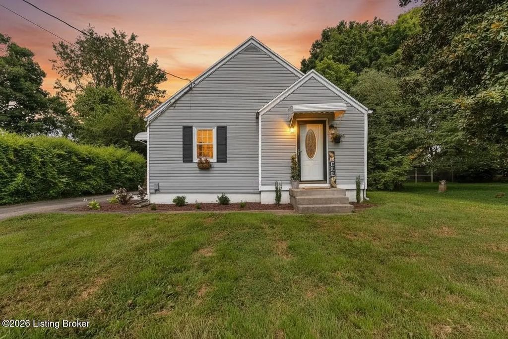 10324 Deering Rd, Louisville