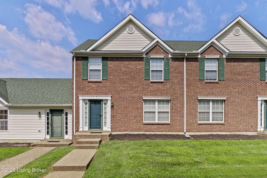 9404 Bayberry Green Ln, Louisville