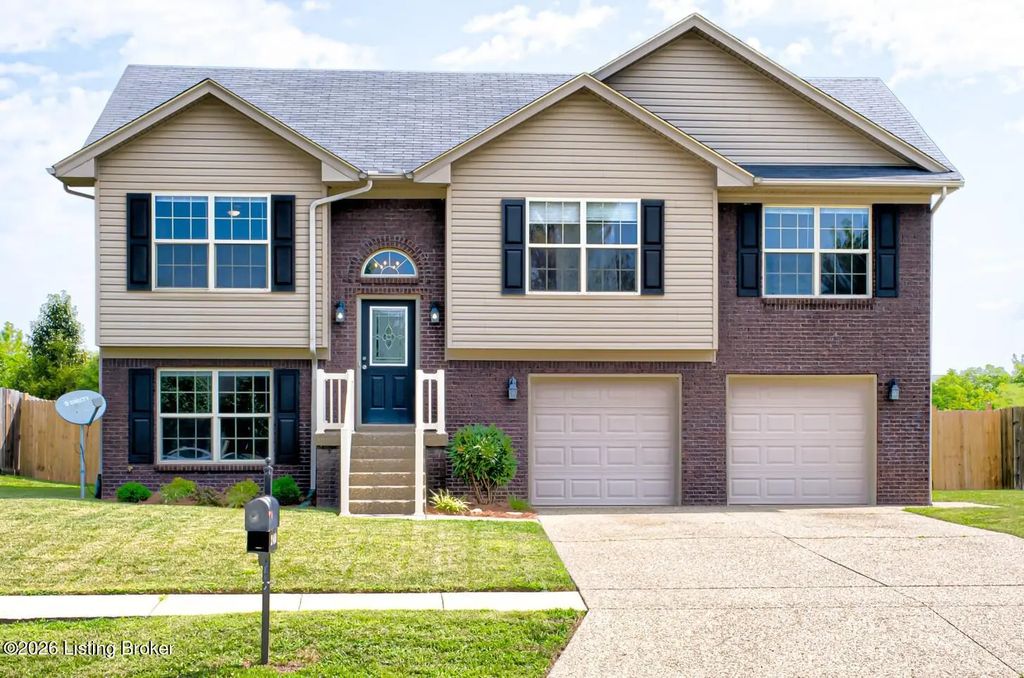 240 Crooked Oak Ct, Shepherdsville