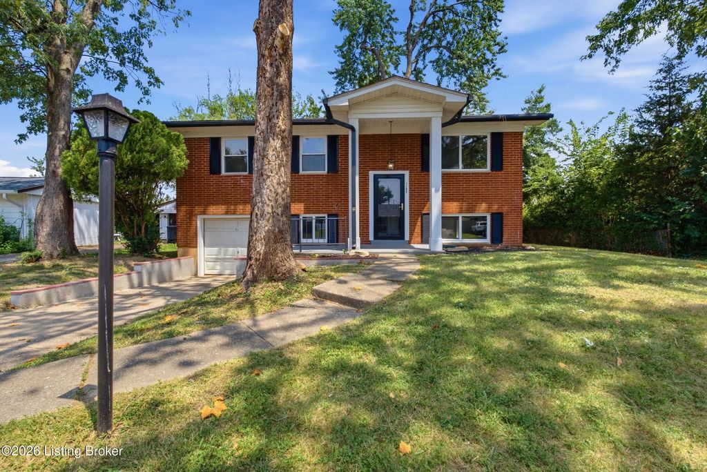 1702 Beaumont Dr, Clarksville