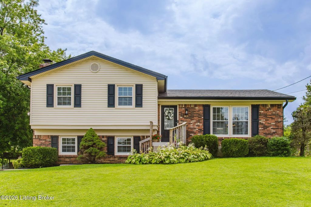 4504 Freda Way, Louisville