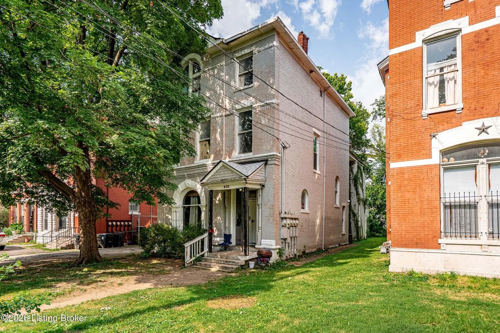932 S 1st St, Louisville
