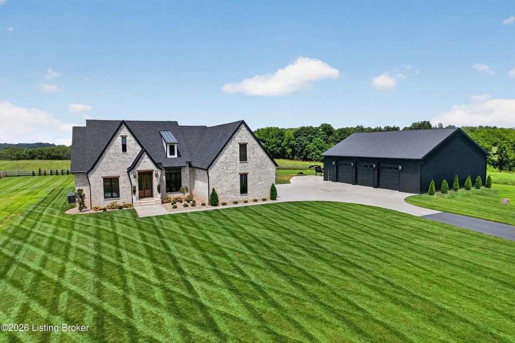 988 Salem Lake Rd, Hodgenville