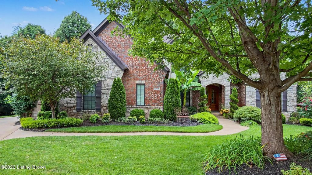 10912 Rock Valley Ct, Louisville