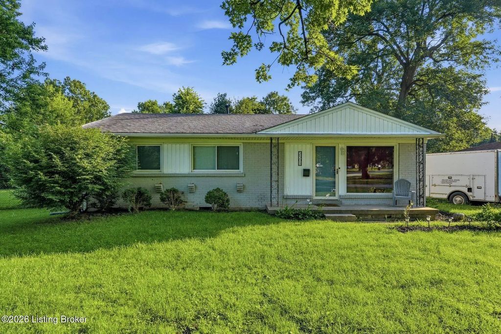 2501 Wyckford Way, Louisville