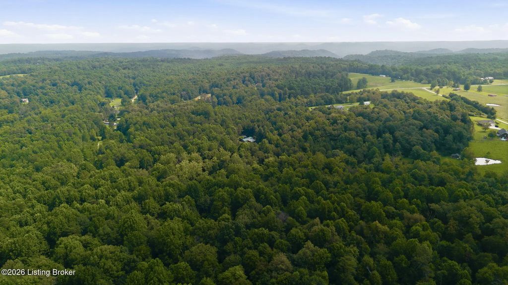 570 Spencer School Rd, Hodgenville