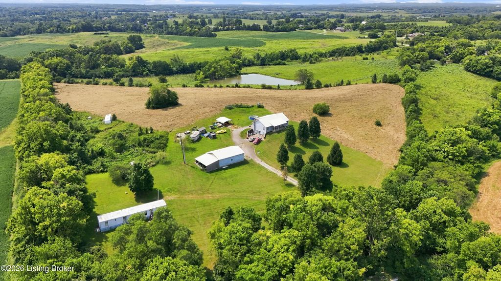 220 Burns Ln, Taylorsville