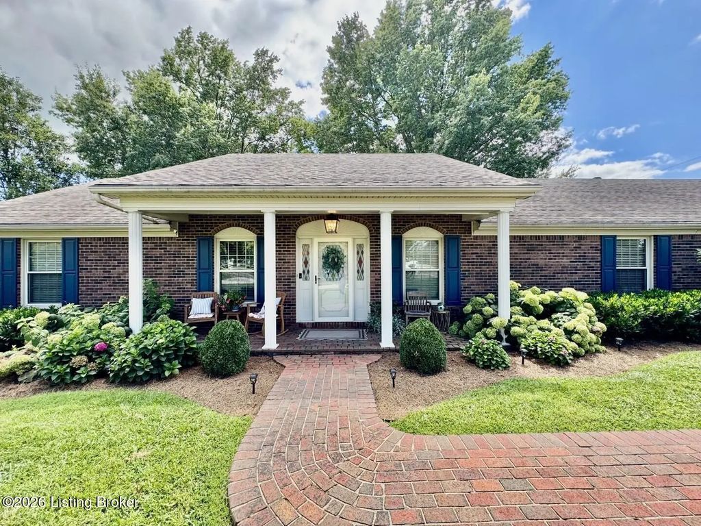 316 E Grundy Ave, Springfield