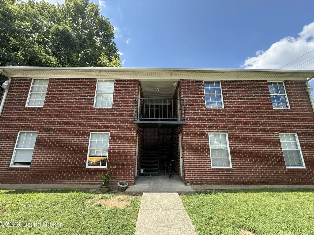 4227 Glen Hill Manor Dr, Louisville