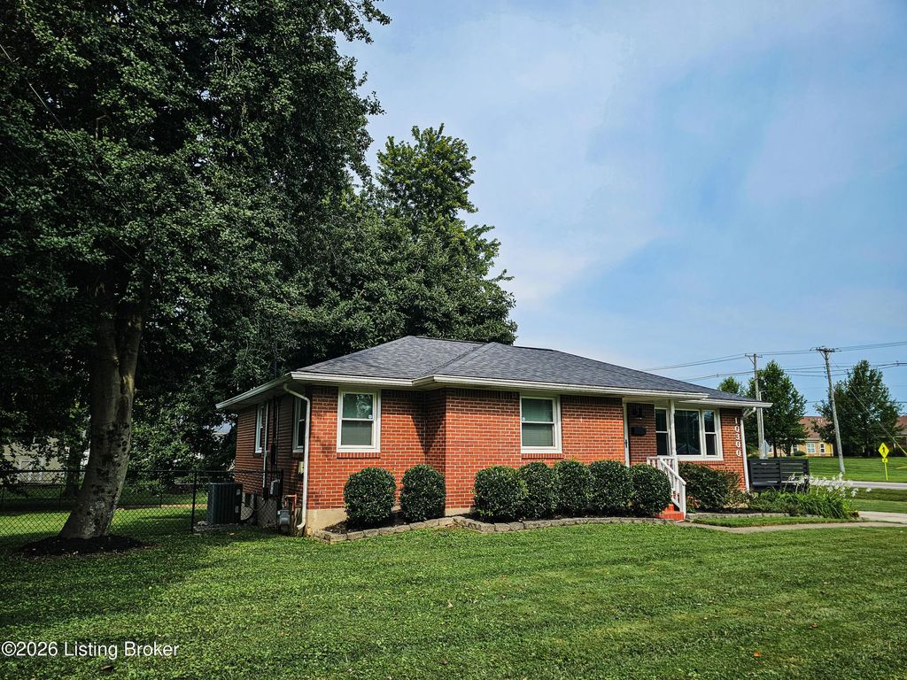 10300 Grafton Hall Rd, Louisville