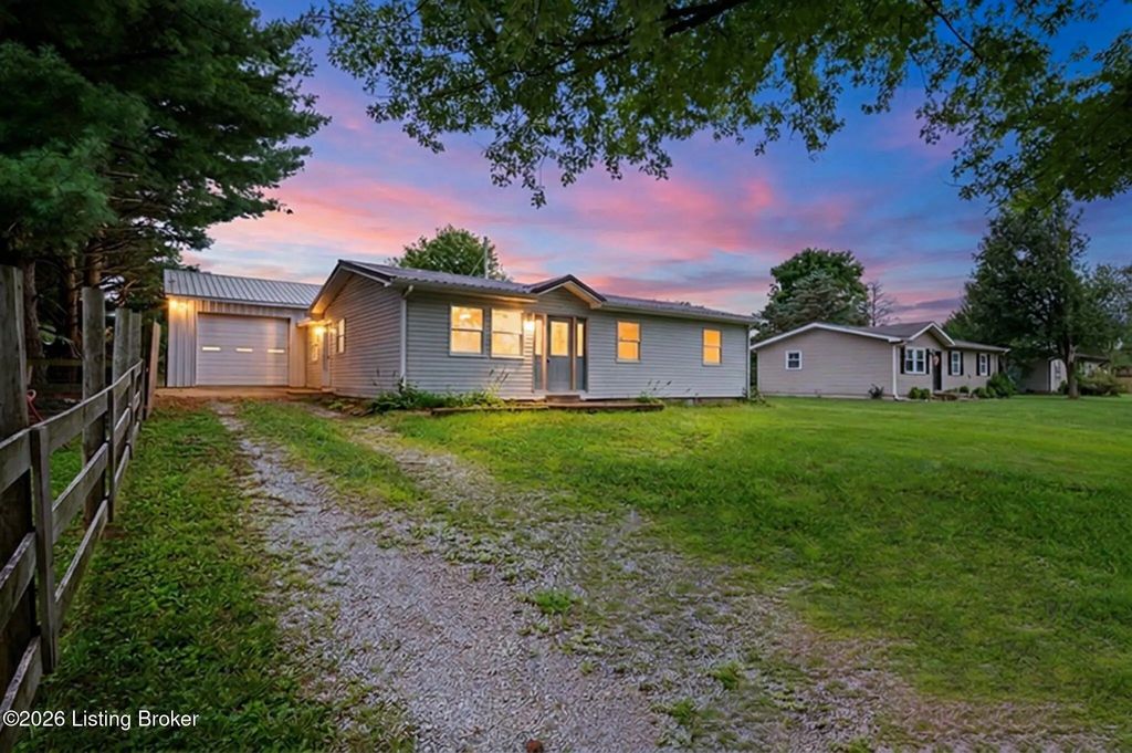 77 Greenbriar Rd, Milton