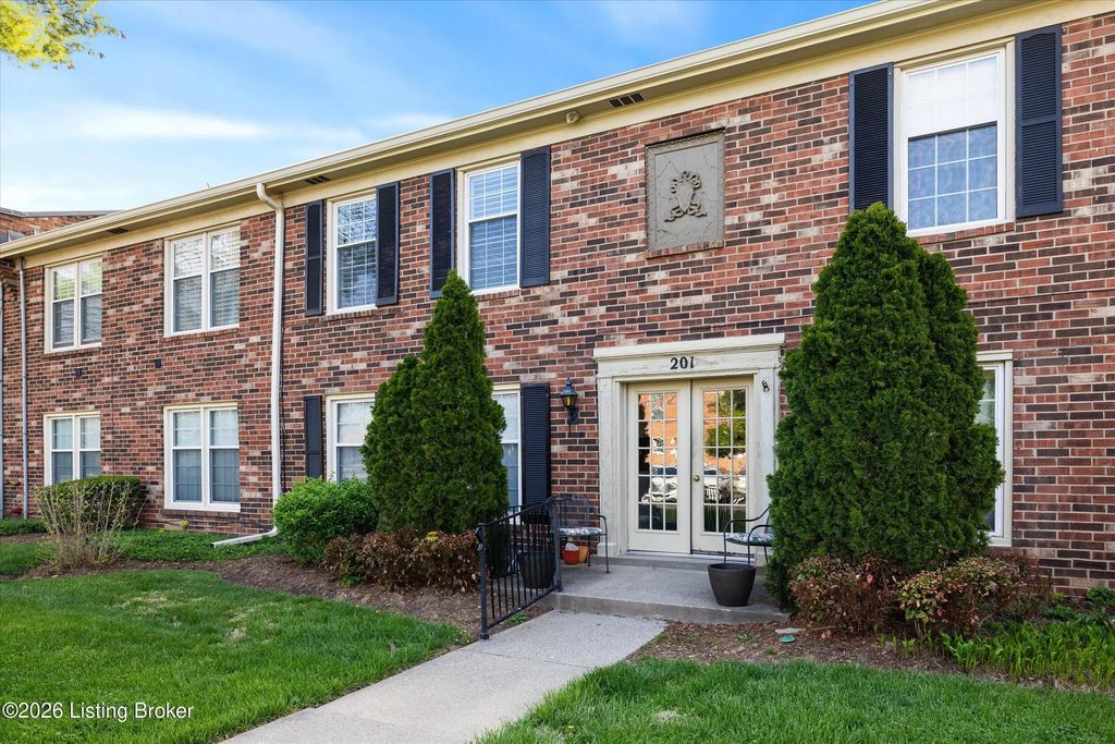 201 Ramsgate Gardens Ct 104, Louisville