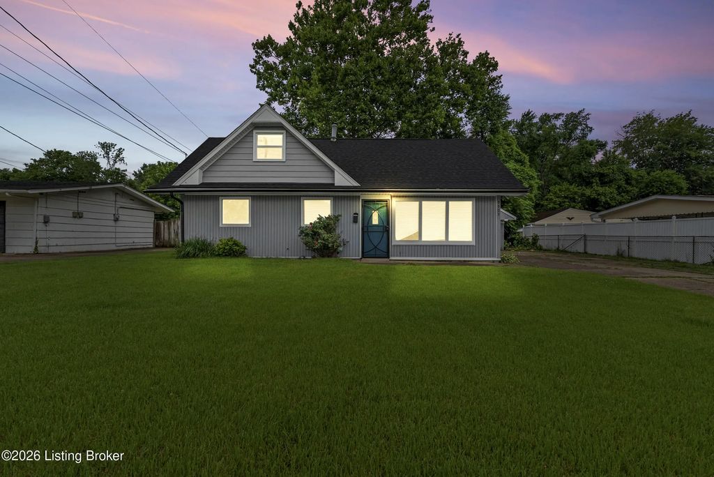 9903 Ponder Ln, Louisville