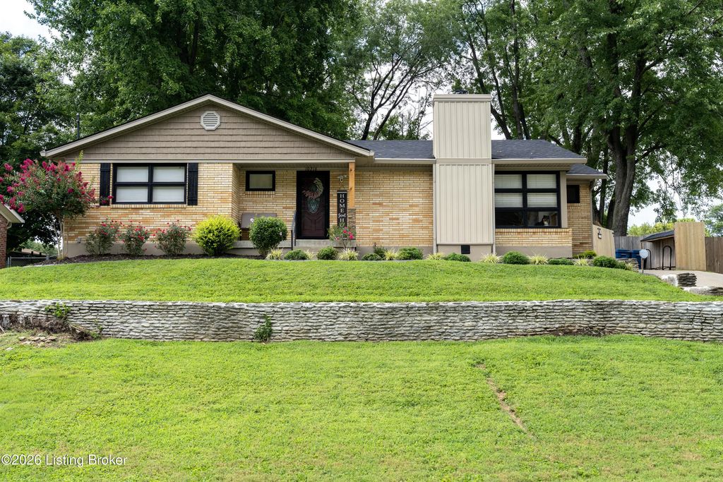 10216 Eve Adam Dr, Louisville