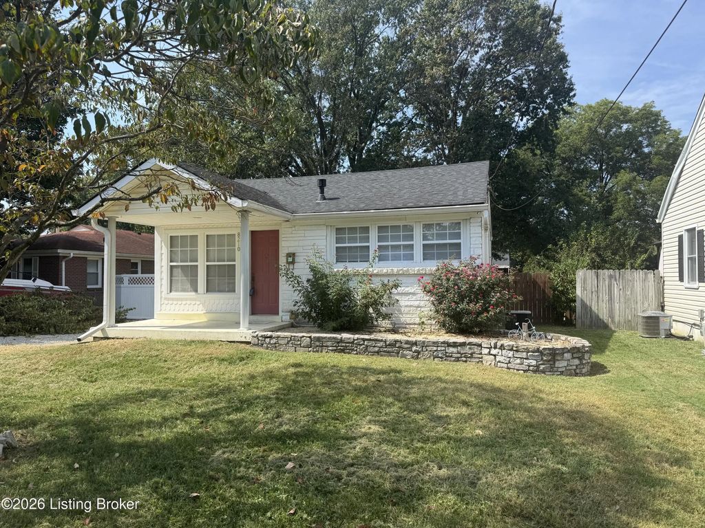 8210 Kerry Rd, Louisville