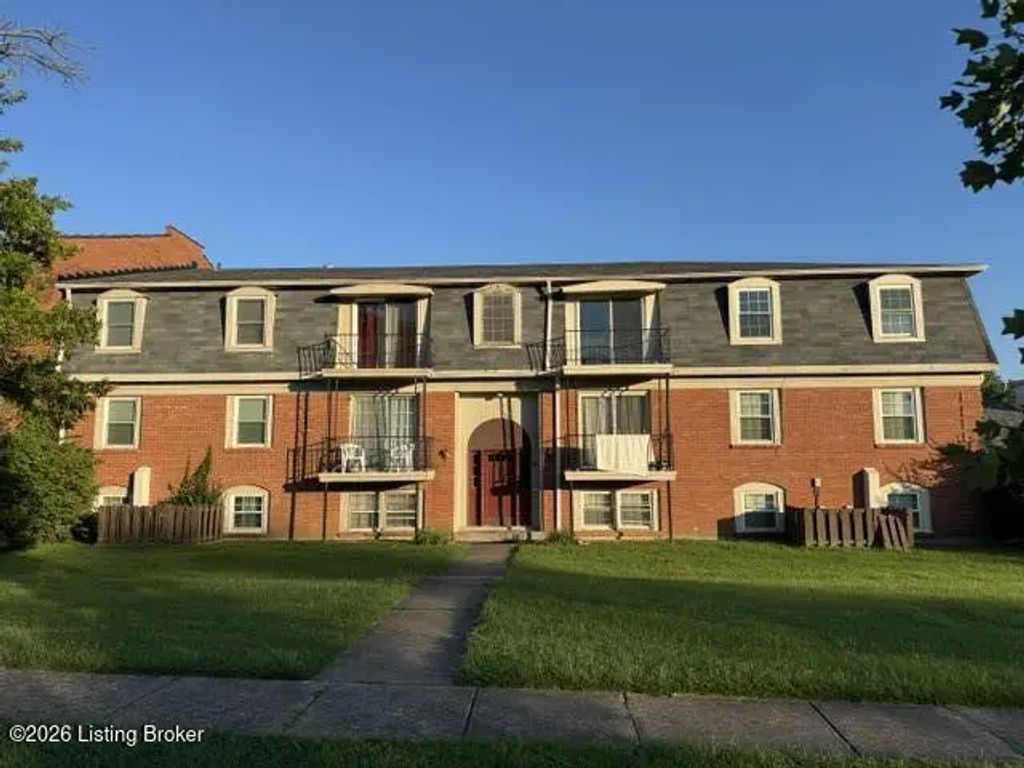 8714 Bayberry Pl Apt 8, Louisville