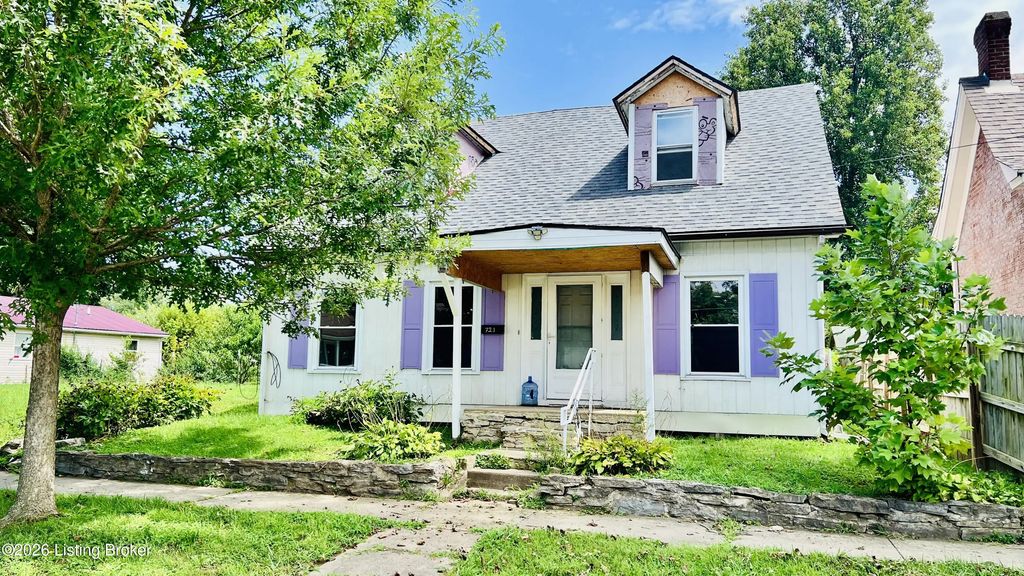 721 7th St, Carrollton