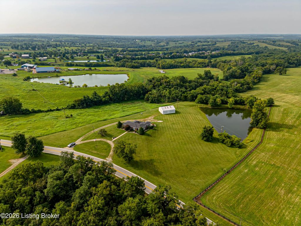 2748 Bloomfield Rd, Taylorsville