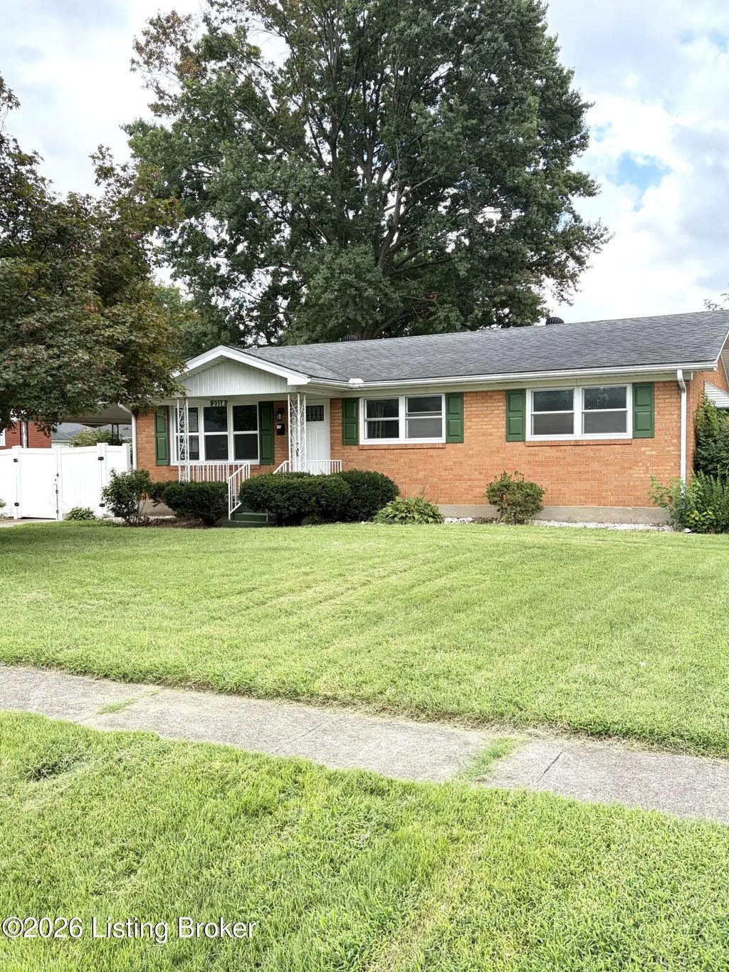 2318 Mary Catherine Dr, Louisville