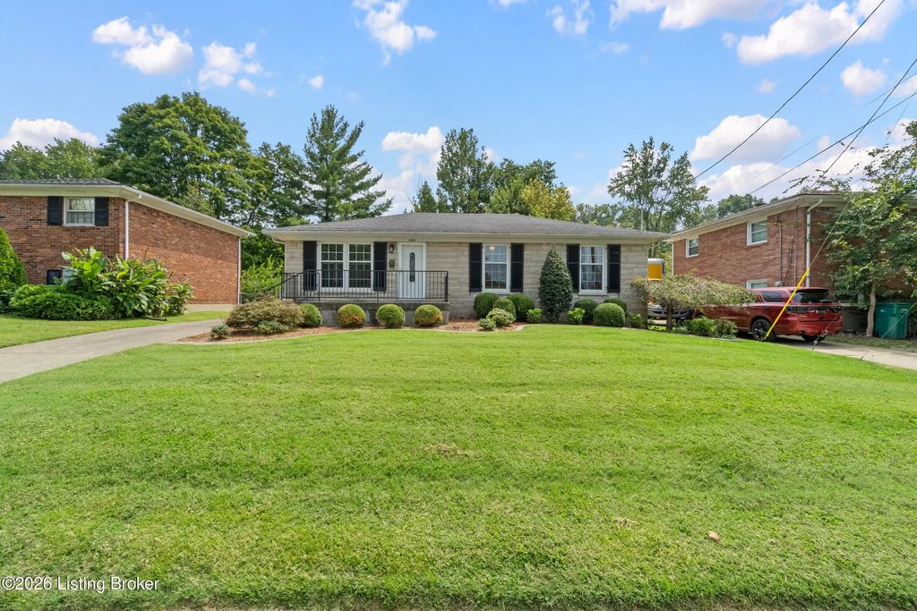 7534 Pimlico Dr, Louisville