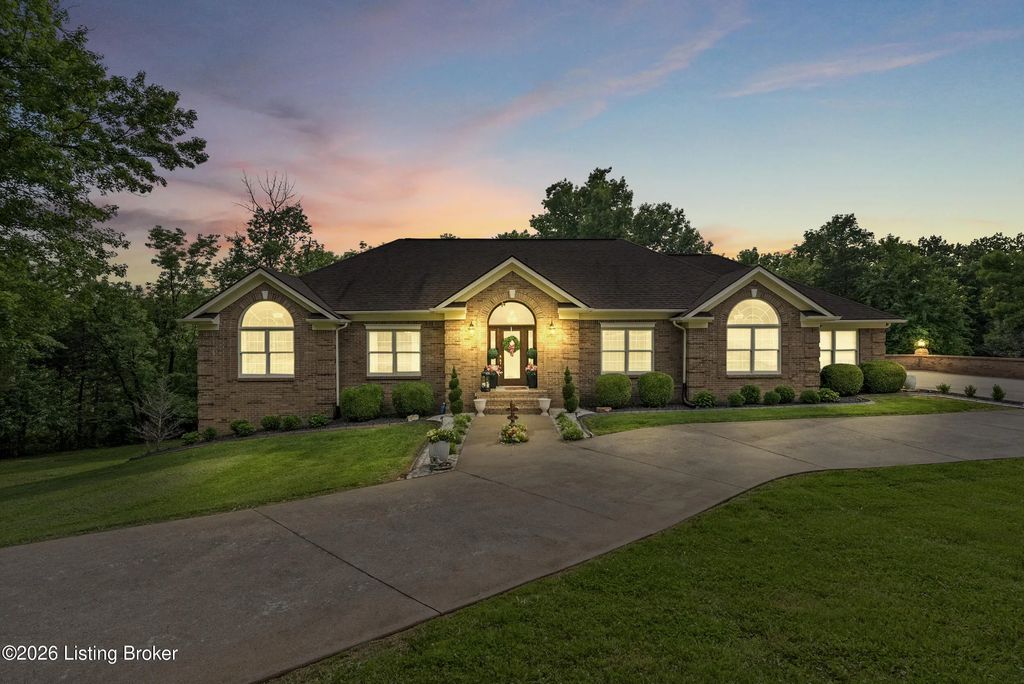 311 Creekwood Dr, Bardstown