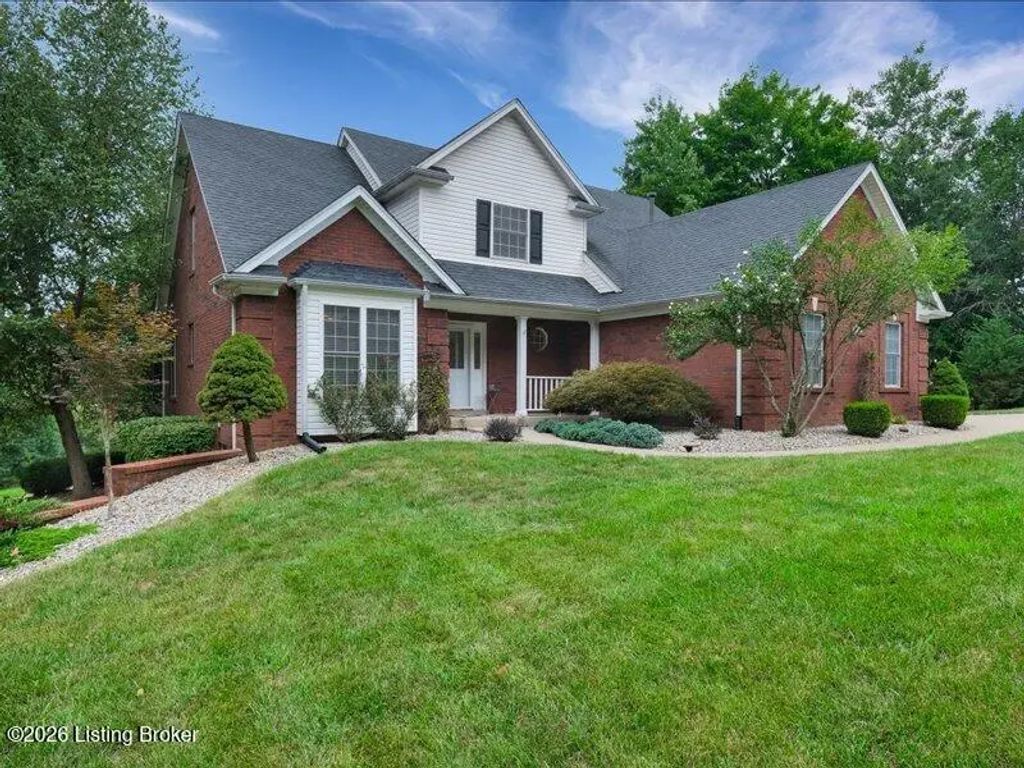 7505 Deer Hollow Ln, Louisville