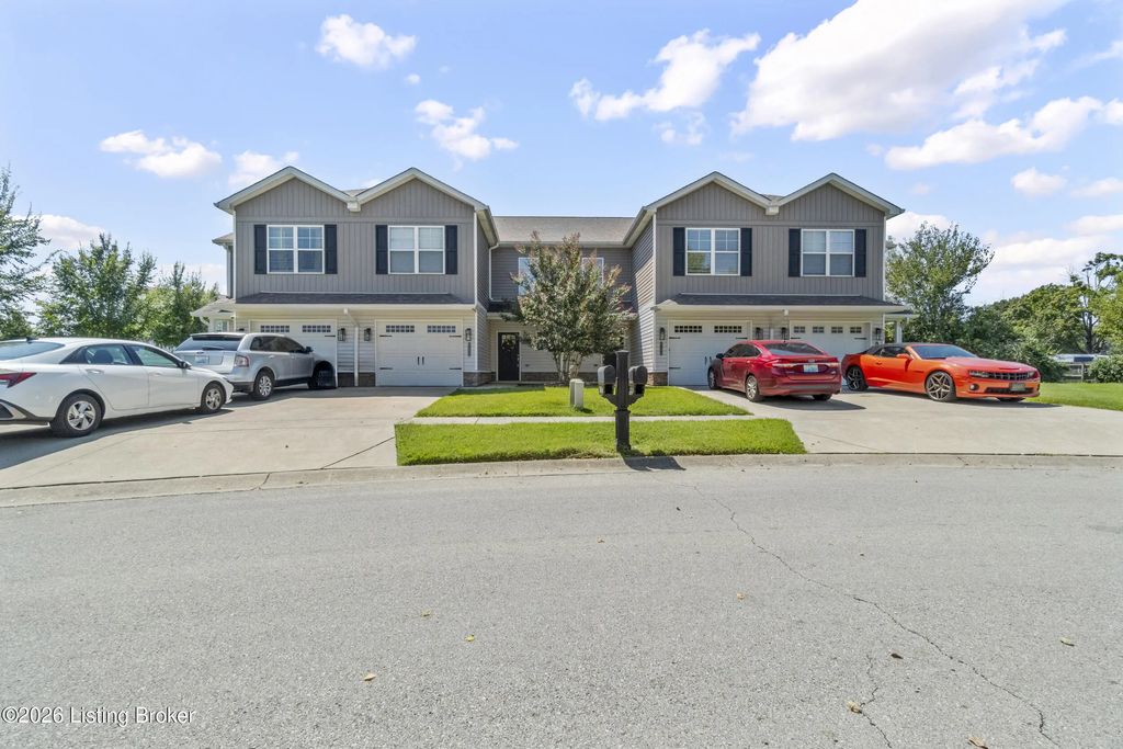 6122 Goalby Dr, Louisville