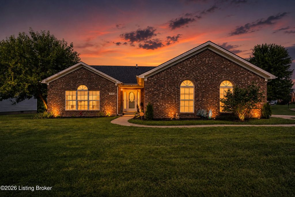 10700 Black Walnut Blvd, Louisville