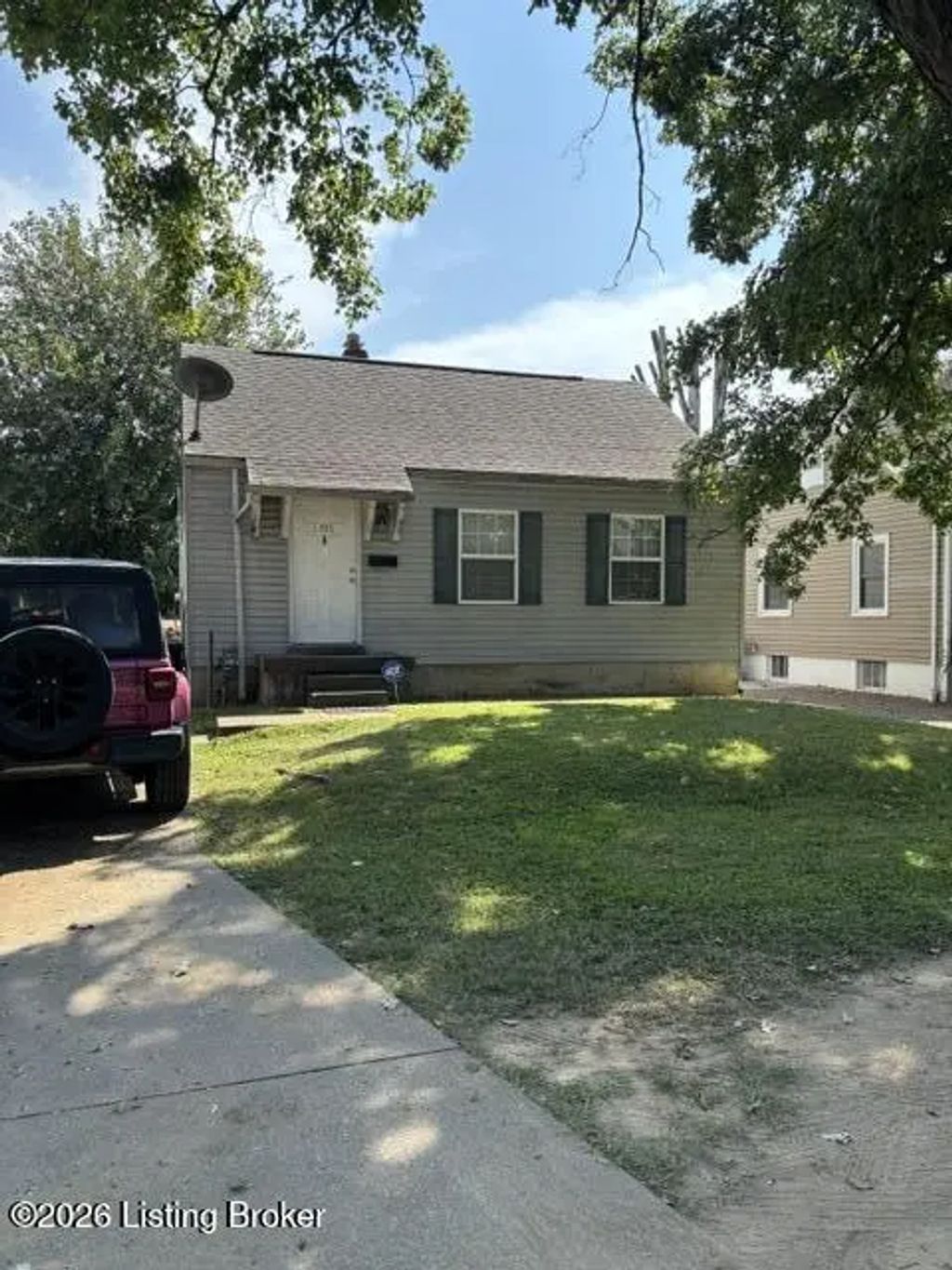 1786 Algonquin Pkwy, Louisville