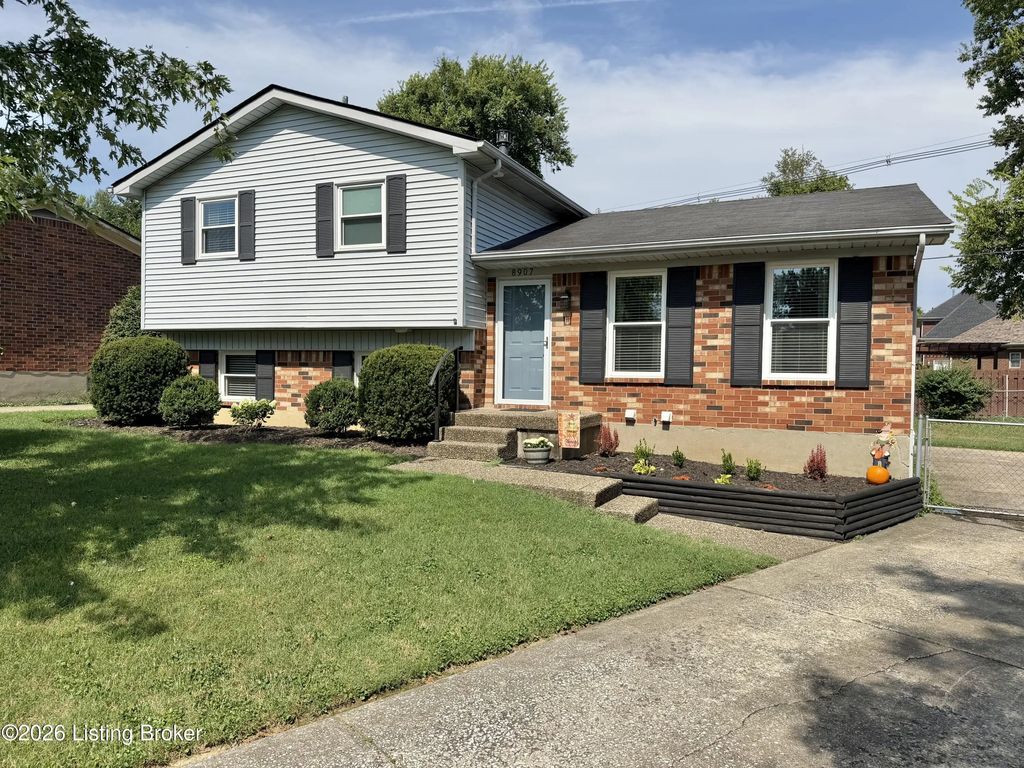 8907 Bobrader Ct, Jeffersontown