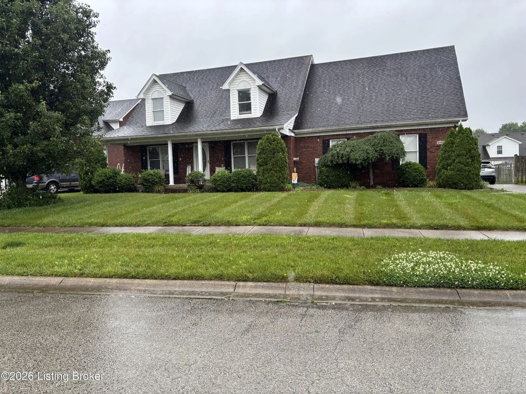 6406 Autumn Oak Way, Louisville