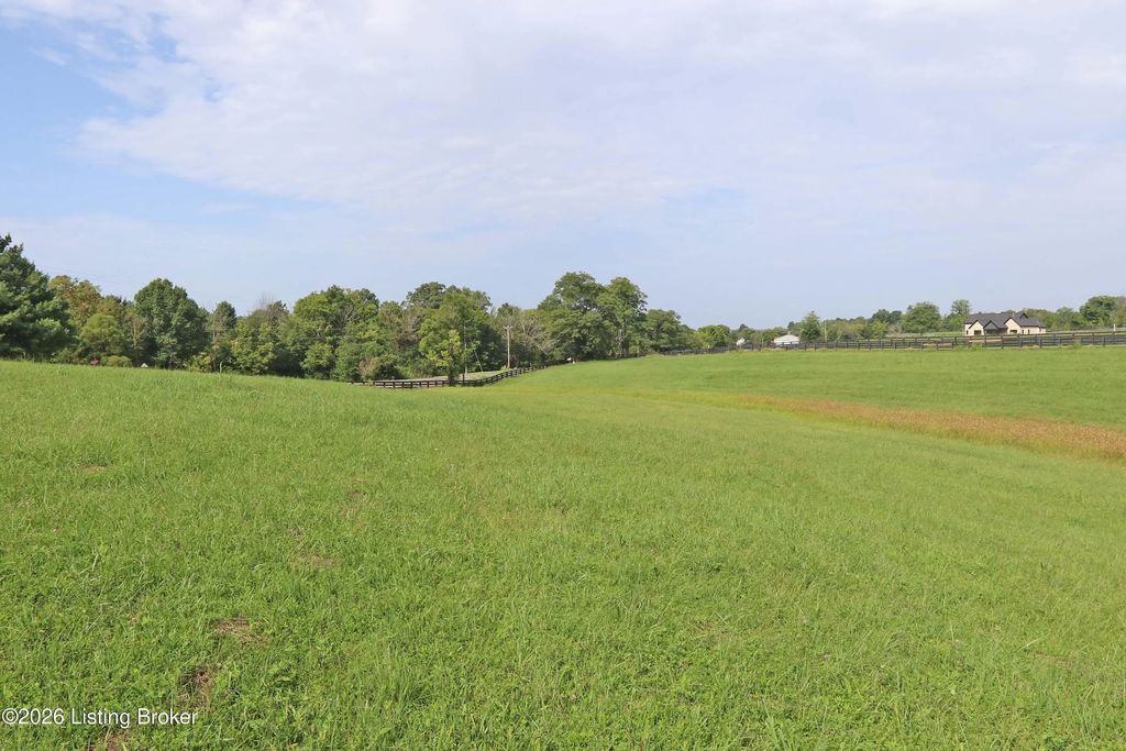 1107 Equestrian Lakes Ln, Finchville