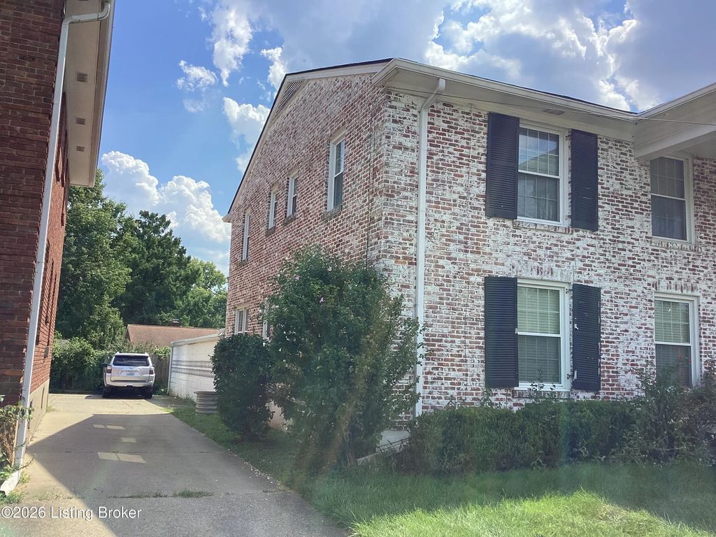 1936 Gardiner Ln, Louisville