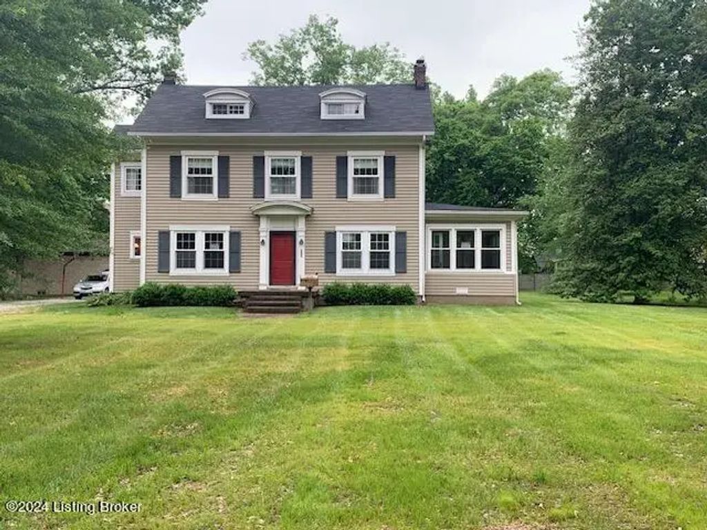 325 Wood Rd, Lyndon