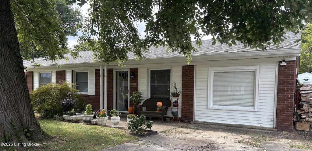 7502 Hallmark Dr, Louisville