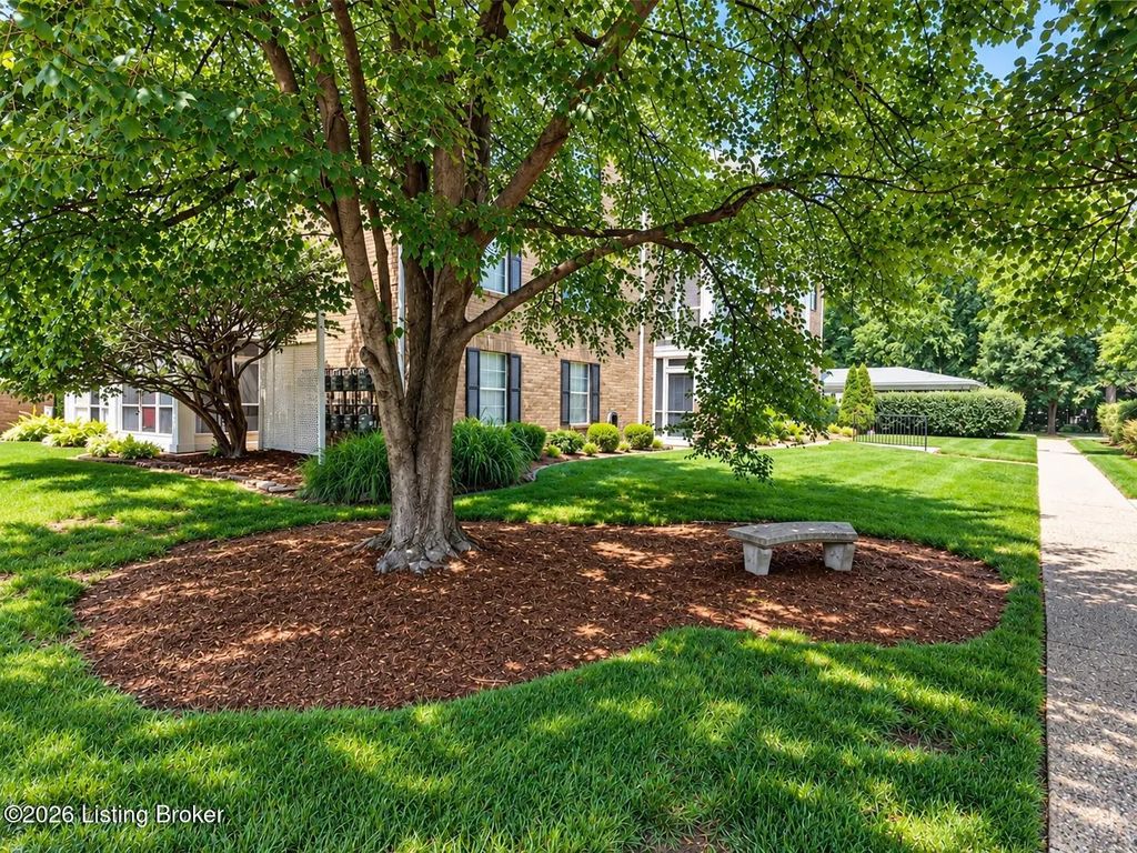 709 Donard Park Ave, Louisville