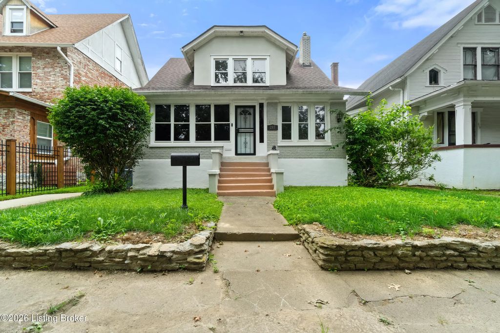 217 Shawnee Dr, Louisville