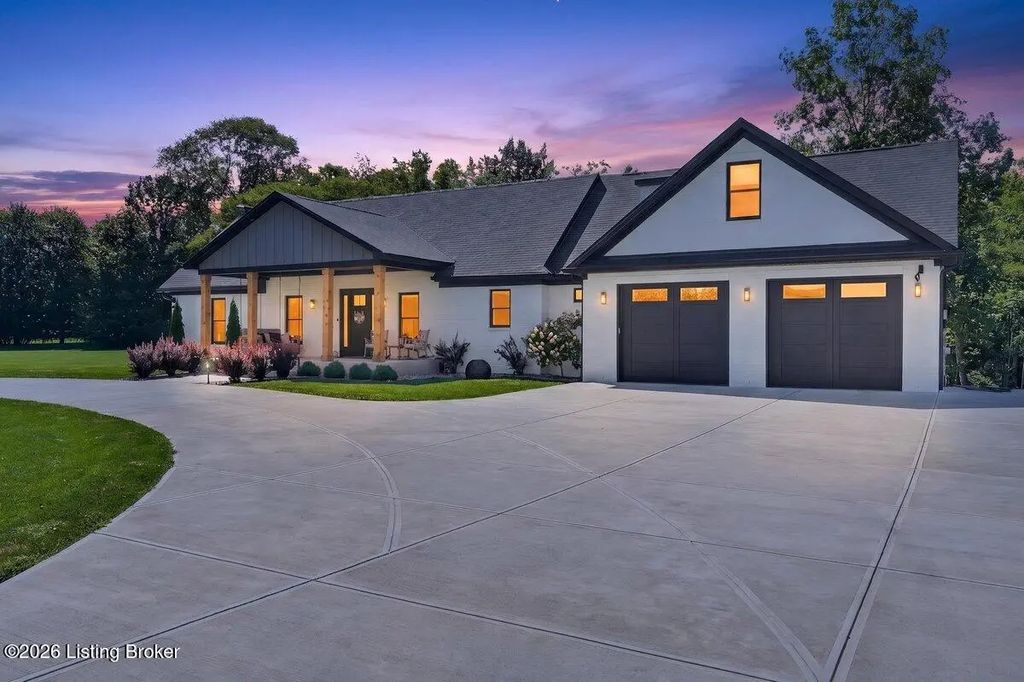 1304 S English Station Rd, Louisville