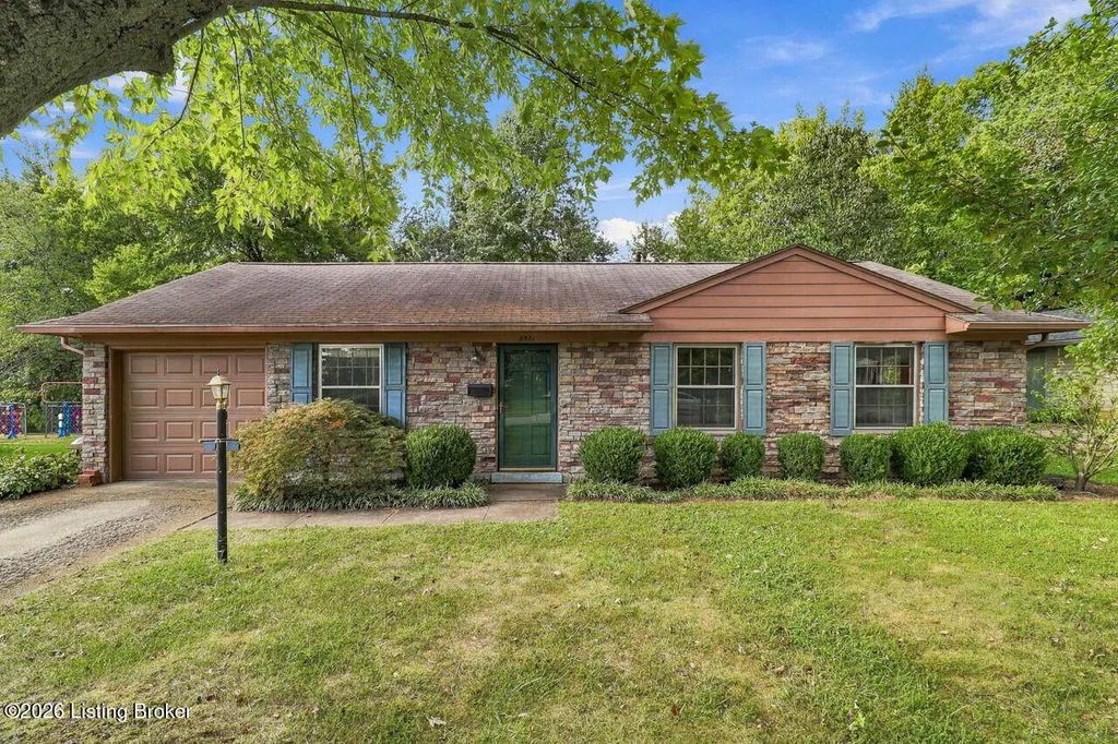 8801 Blossom Ln, Louisville